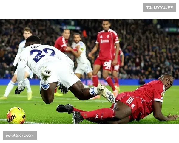 利兹联绝平利物浦，卫冕冠军防守问题暴露